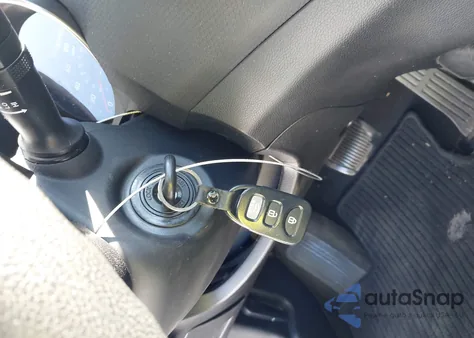 2014 Hyundai Veloster Base W/Black from USA, damaged, VIN KMHTC6AD7EU218151